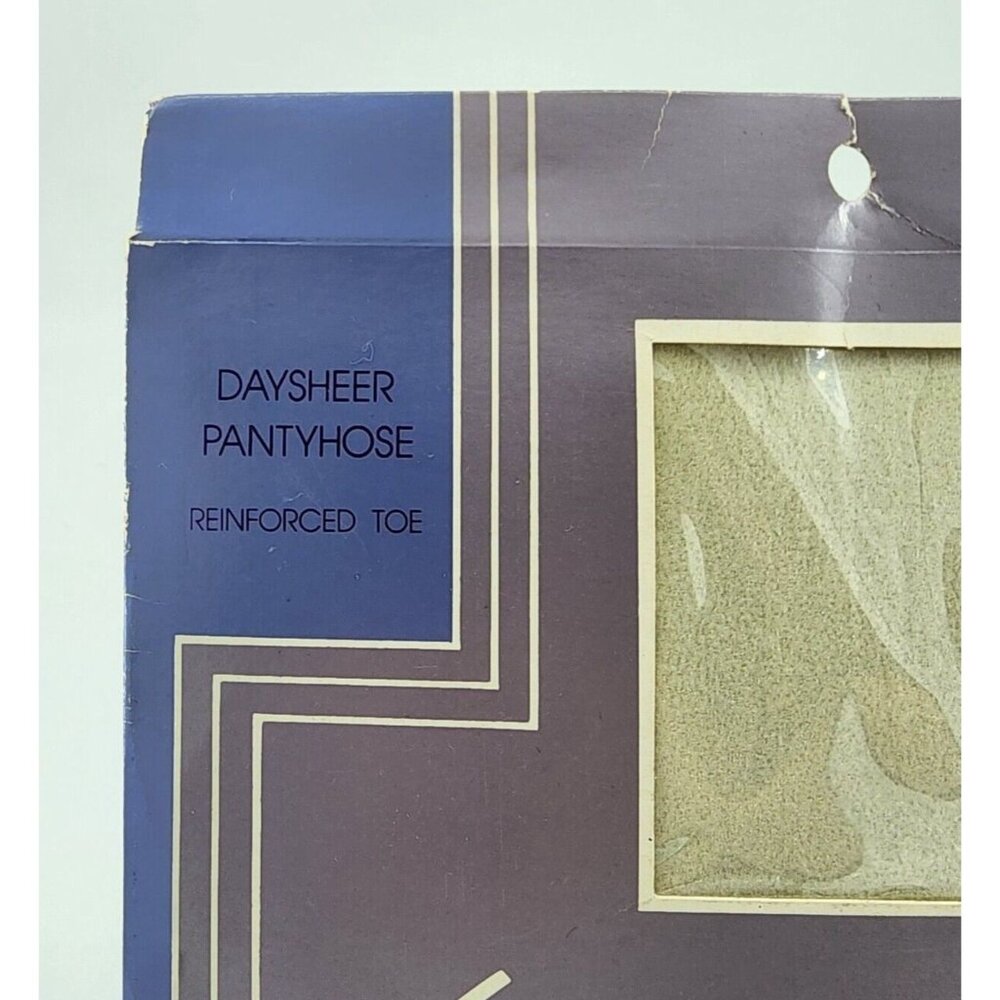 Gloria Vanderbilt Daysheer Flat Knit Reinforced Toe Pantyhose Off White Size D - Picture 2 of 4
